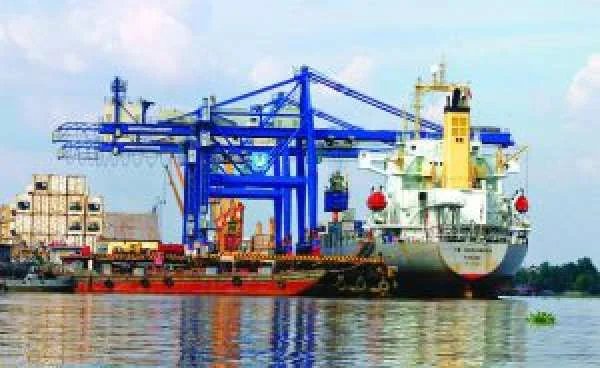 Thủ tục hải quan đối với hàng hóa trung chuyển tại cảng biển